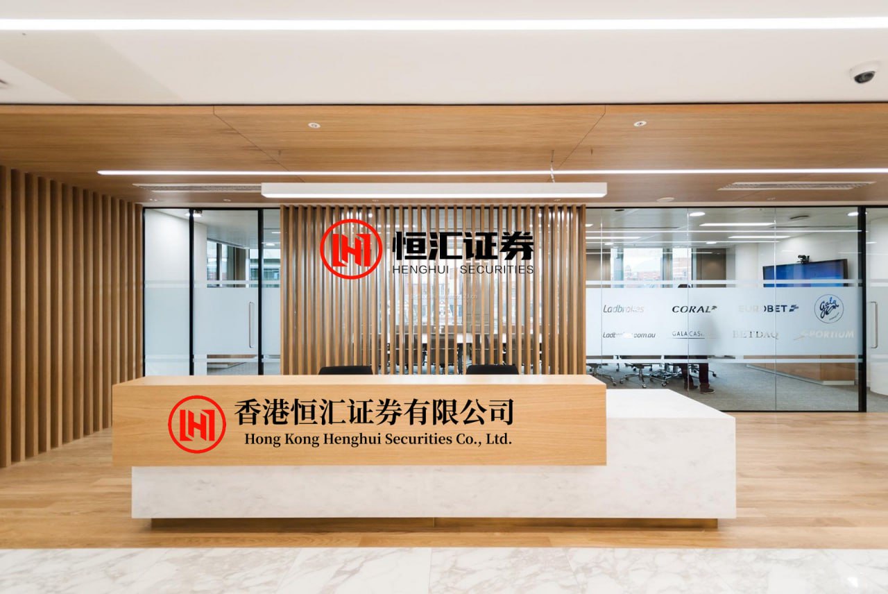 金牛股配资 另一条赛道上的厮杀：国产智驾公司，围攻特斯拉